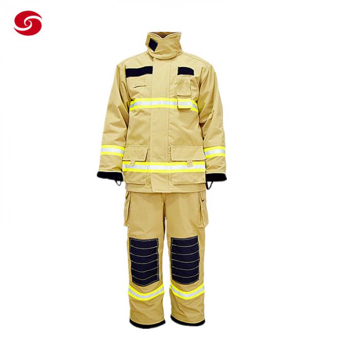 Ons de Brandbestrijdingskostuum van Ameriacn/van de Brandbestrijdersfire resistant suit van Brandbestrijdersprotective clothing /En Standaardvlam en Hittebestendige Brandweerman passen aan